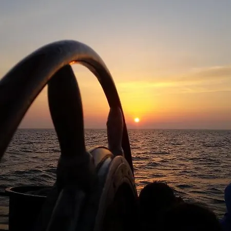 호스텔 Tjalkjacht Pelikaan *