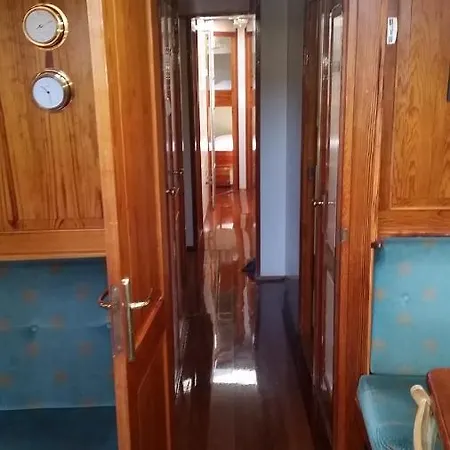 Albergue Tjalkjacht Pelikaan *